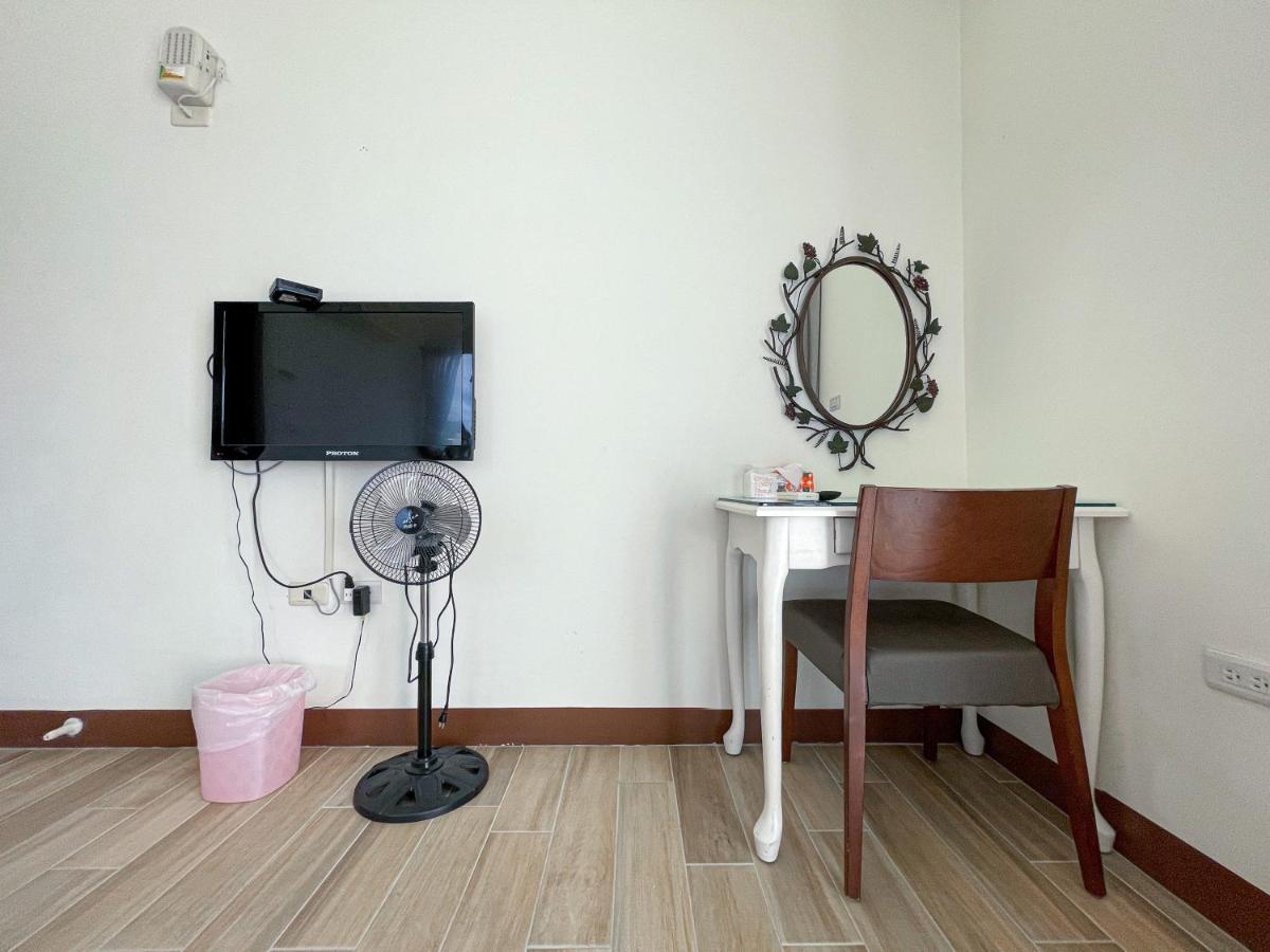 Taitung Sevilla Hostel מראה חיצוני תמונה