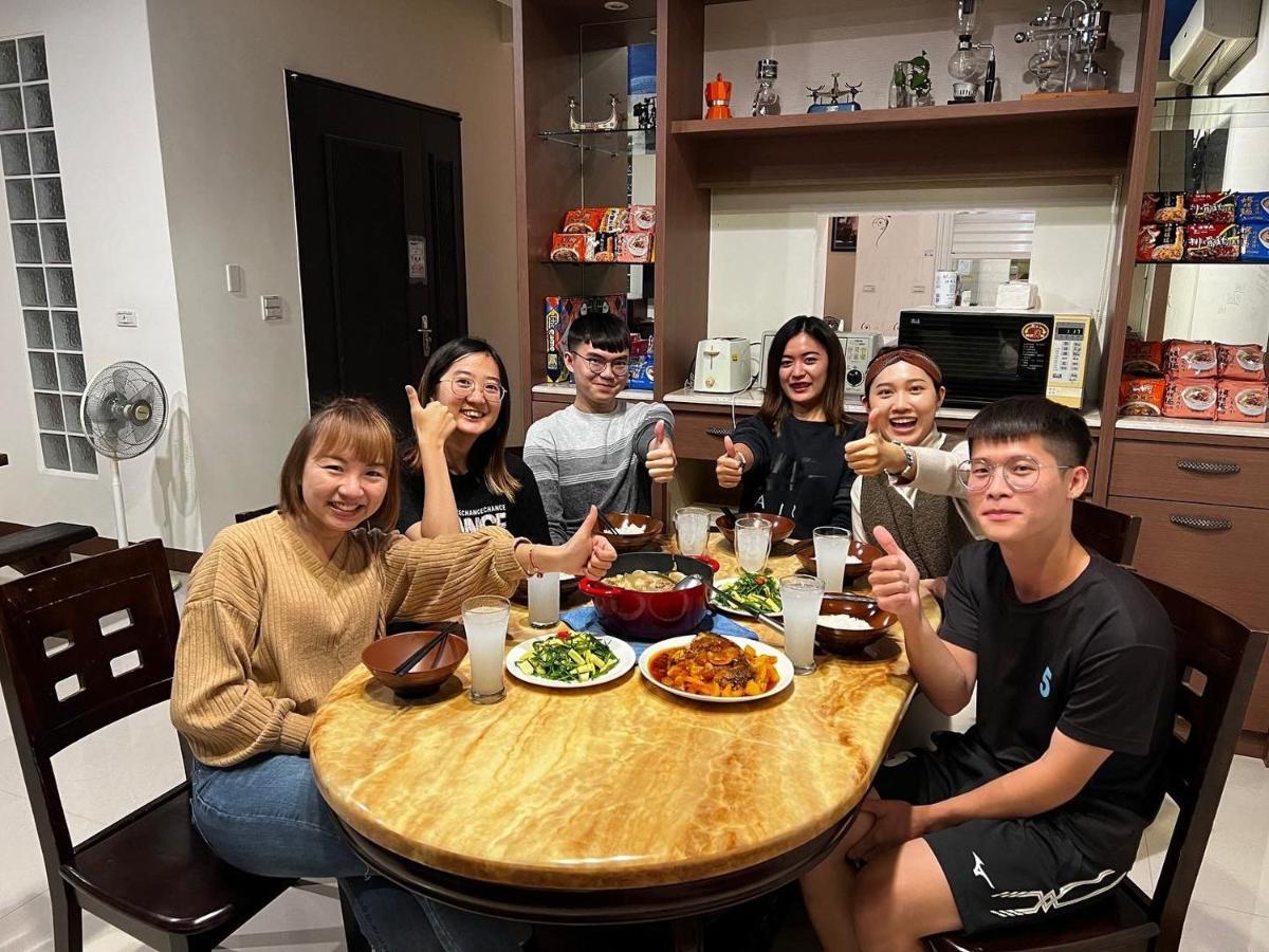 Taitung Sevilla Hostel מראה חיצוני תמונה